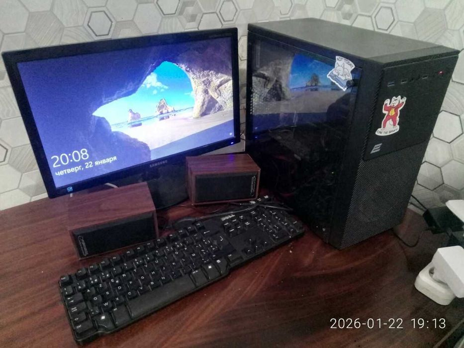 компьютер з можливостями доповнення ,на телефон