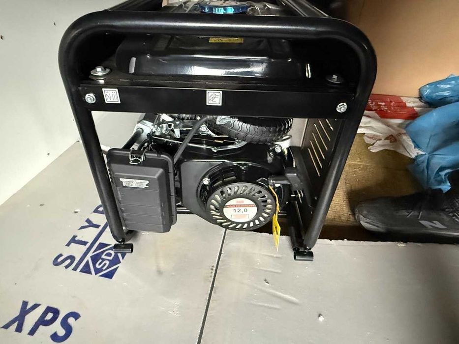 Продам Генератор Spectrum AS2800 i448 2.8 кВт 380 Вольт