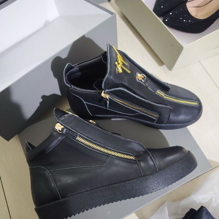 Кросівки Giuseppe Zanotti ЧИТАТИ ОПИС