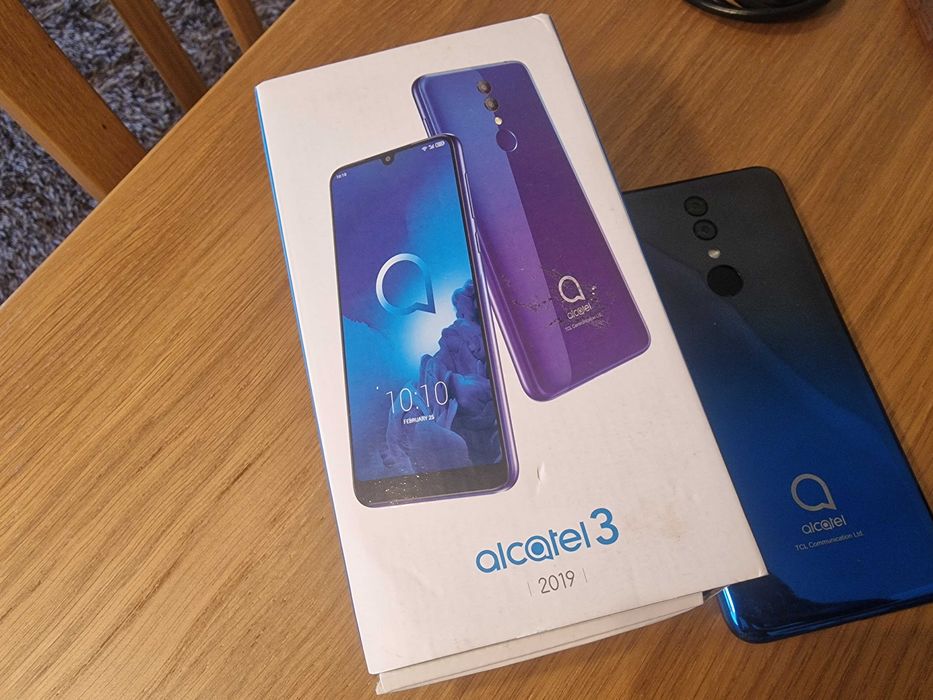 Telemóvel Alcatel 3 (botão power avariado)