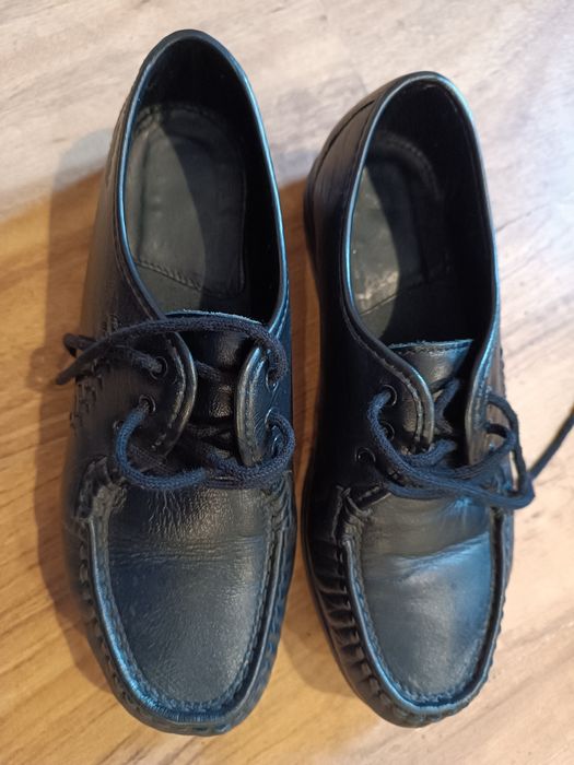 Damskie buty skórzane wiązane 39