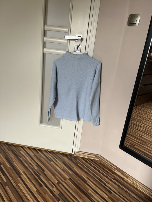 Sweter błękitny reserved M 38