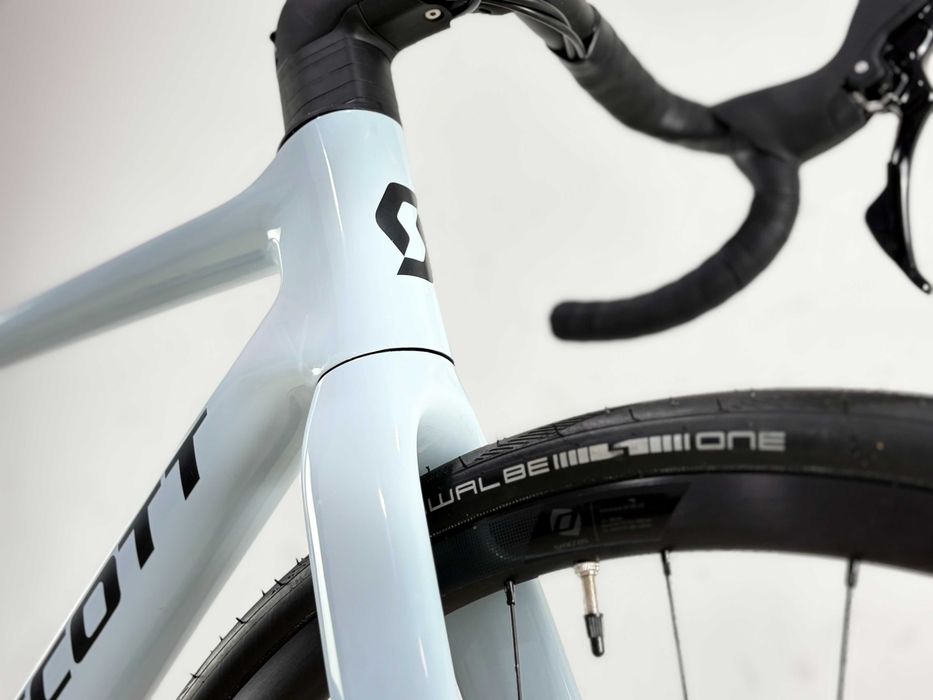 Карбоновий  Scott Addict 50 2025 шосейник