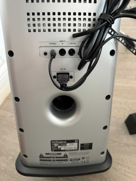 Amplificador Roland PM-03 - Monitor Pessoal para Bateria Eletrónica