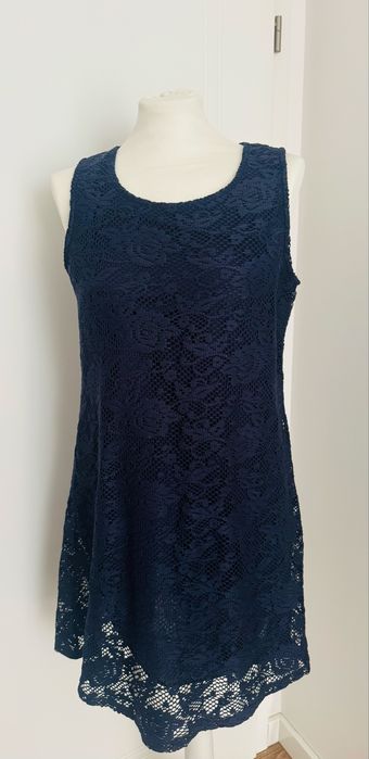 Ażurowa granatowa sukienka George L