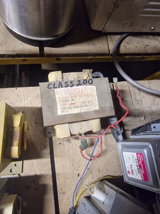 Трансформаторы, Трансформатор  от микроволновой печи,