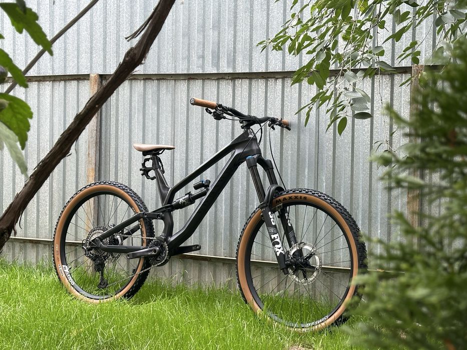 Карбоновий двухпідвіс велосипед Canyon Torgue 27.5” Fox38