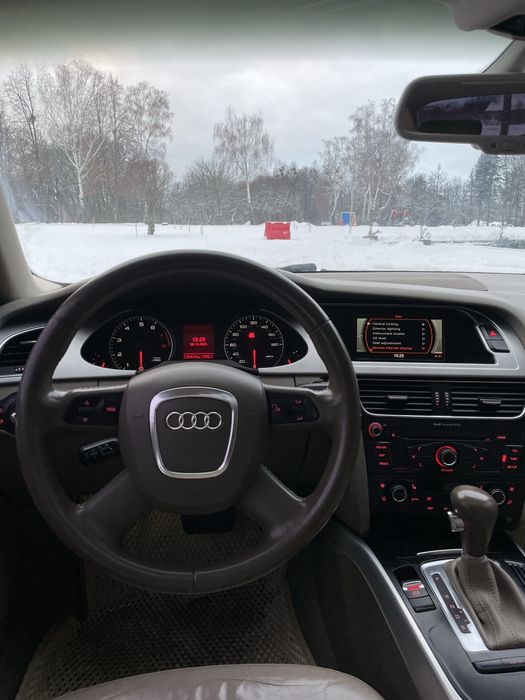 Audi A4 B8 (premium plus)