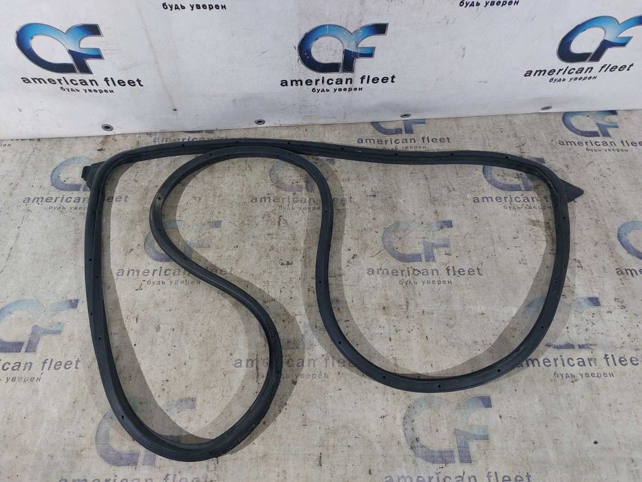 Mazda 3 14-18 Уплотнитель двери задний правый / Мазда 3