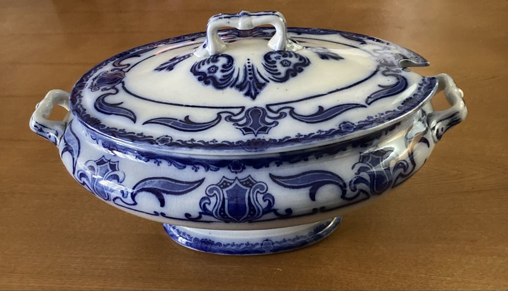 Terrina de Sacavém modelo raro