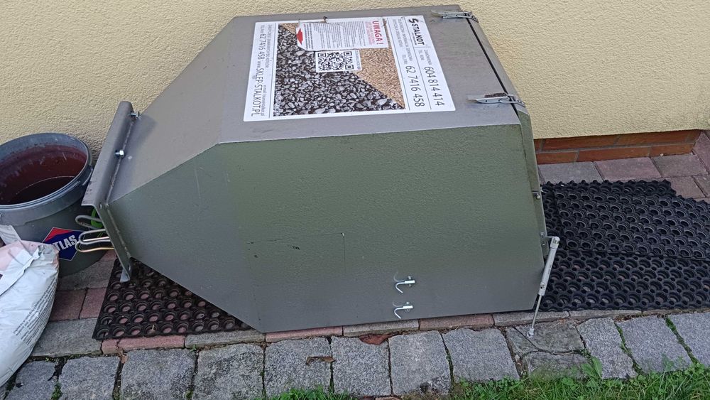 Zbiornik do podajnika na ekogroszek