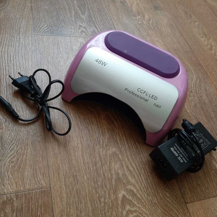 Лампа для манікюру