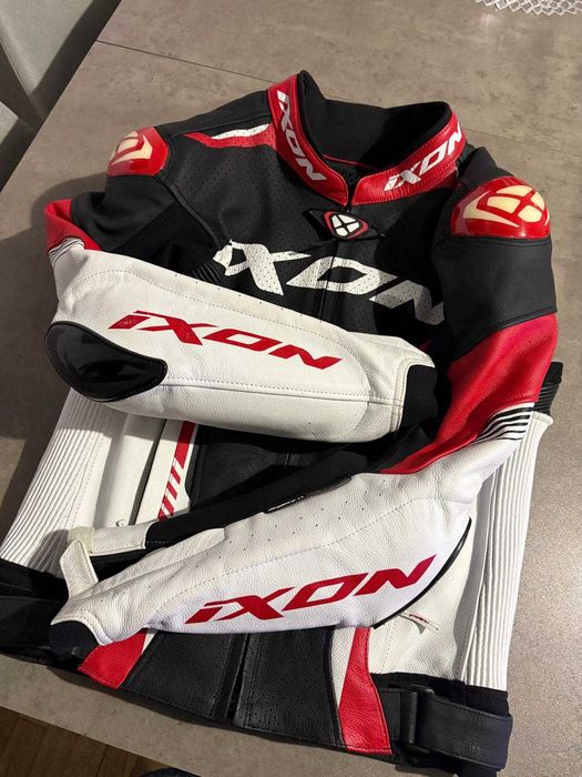 Casaco de mota e luvas