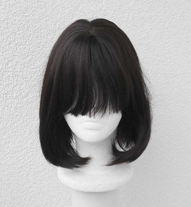 Brązowa krótka peruka prostą grzywką kitkami gothic lolita cosplay wig