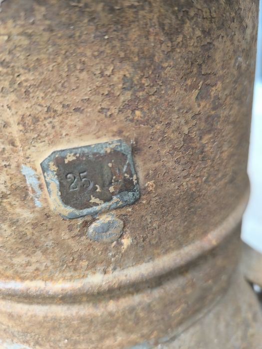 Cântaro antigo em bom estado