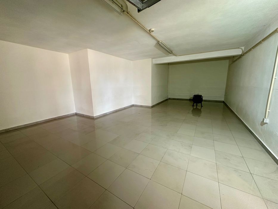 Vende-se garagem fechada com 50 m2 em Ermesinde
