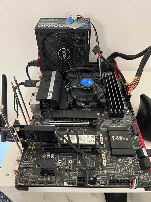 Desktop open ATX / I5-10400 / 32GB / 256GB M.2 / WI-FI 7