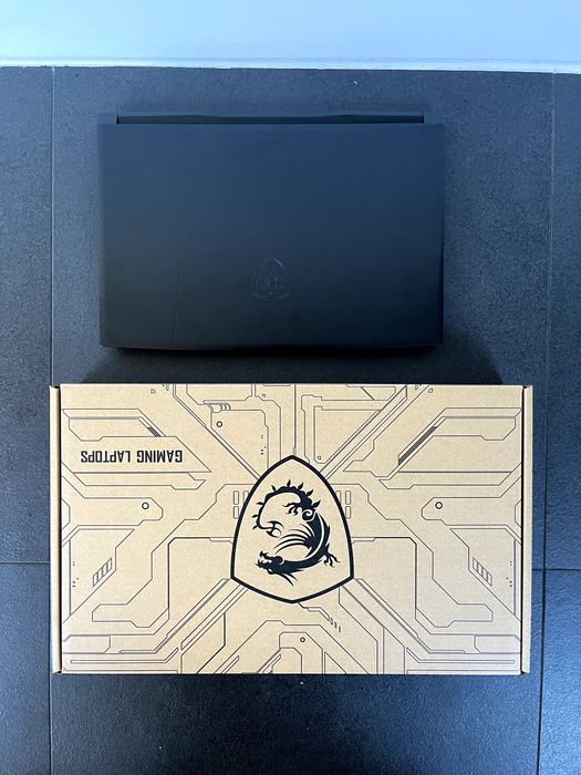 Laptop MSI Katana 17 – i7, RTX 4060, 64 GB RAM, SSD 1 TB, 144 Hz