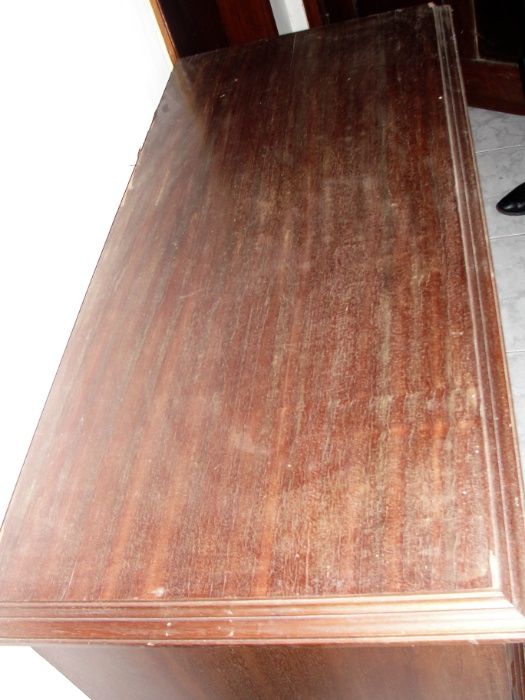 Comoda em madeira para recuperar