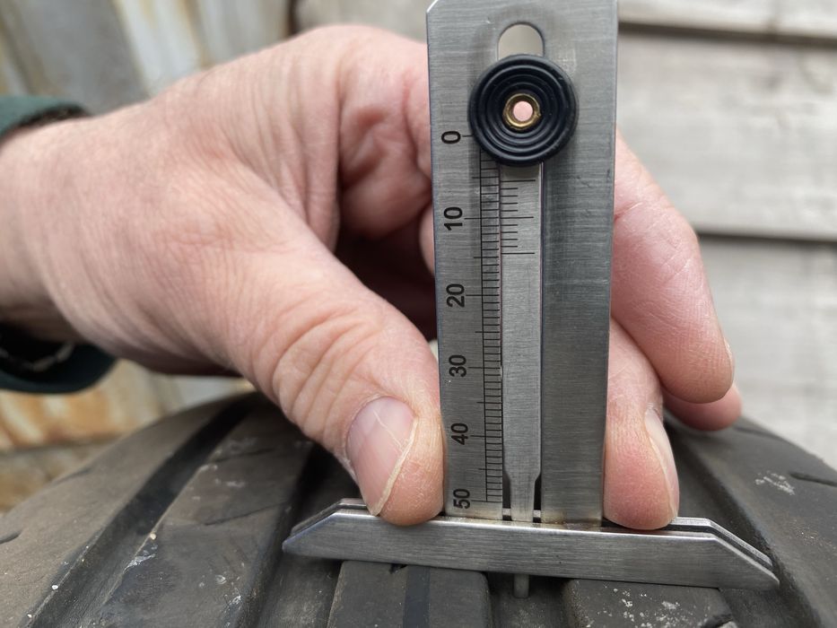 Резина 215/60R17 Debica