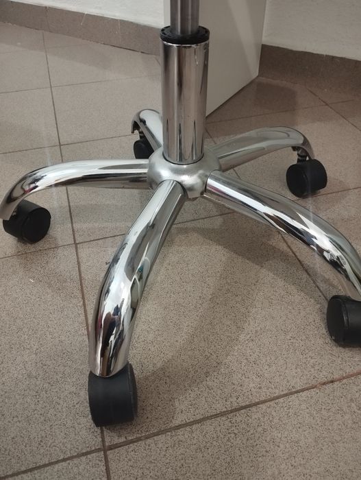 Mesa com cadeira