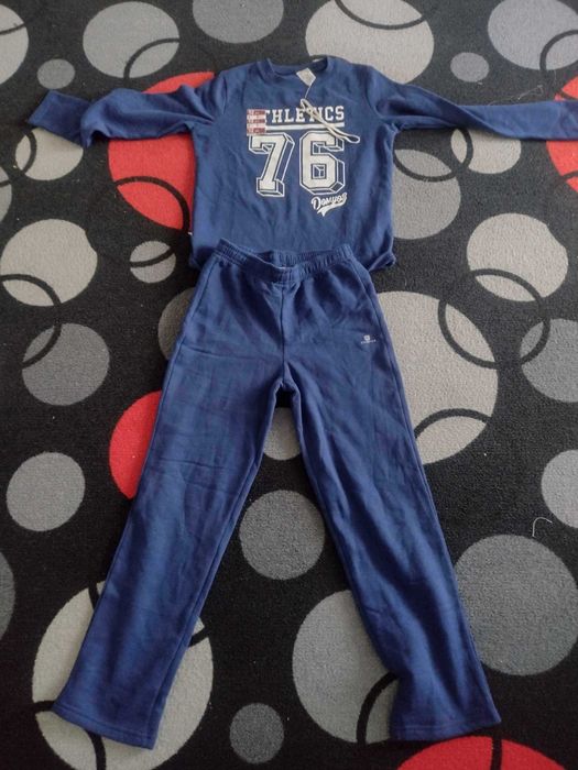 Nowy dres 1 domyos decathlon rozmiar 143/152