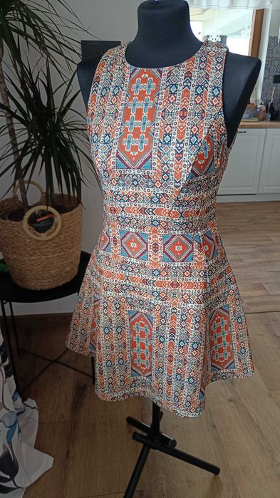 Sukienka rozkloszowana azteckie wzory