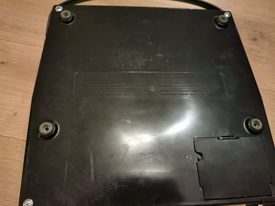 Magnetofon Szpulowy TESLA typ B4 stan bardzo dobry.