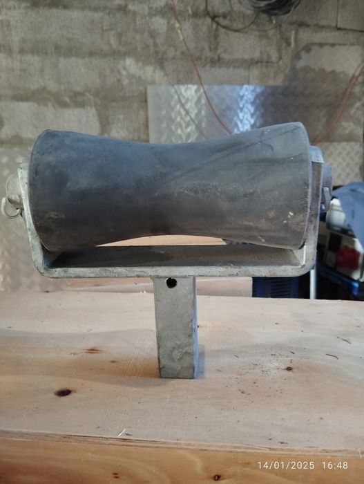 Roleto para atrelado de barco