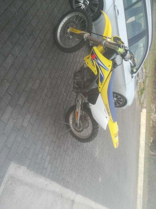 Vendo moto Suzuki RMZ 250