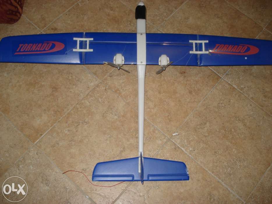 Avião telecomandado