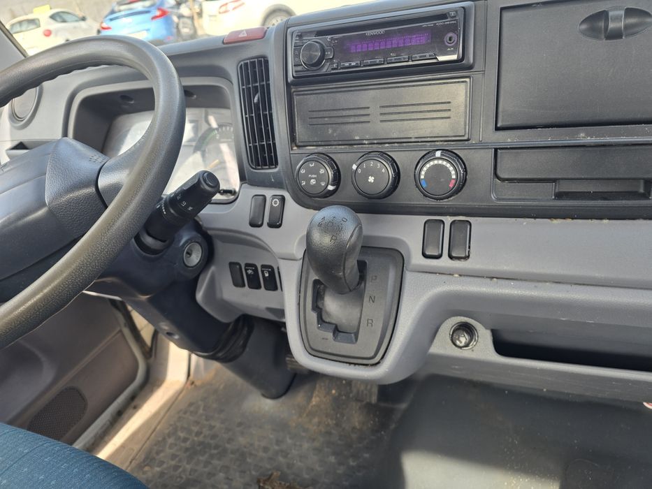 Mitsubishi Canter Fuso Automática  2013