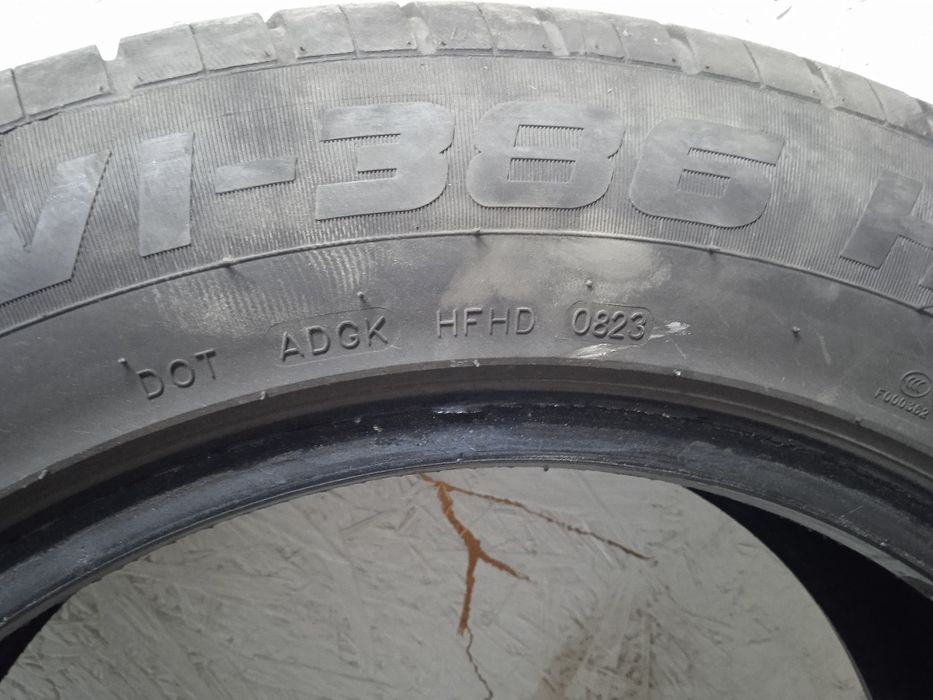Продам шини 215/60R17 96H