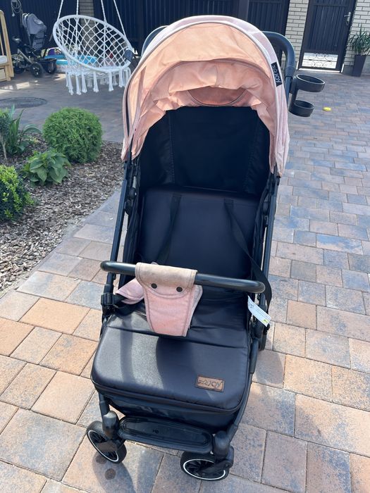 Дитяча коляска joy