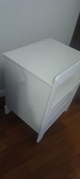 Łóżeczko 120 x 60 i przewijak - komoda pinio