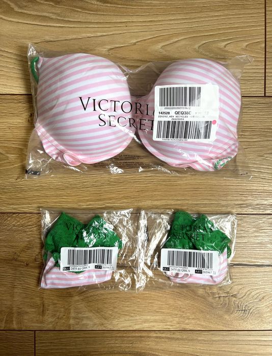 Комплект білизни Бюстгальтер push up 38C + 2 стрінг Victoria’s Secret