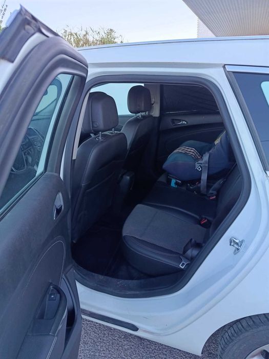 Opel astra carrinha 2011 — photo 4