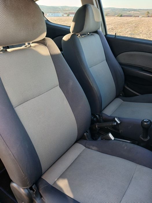 Chevrolet aveo 2009 com 100 mil quilómetros