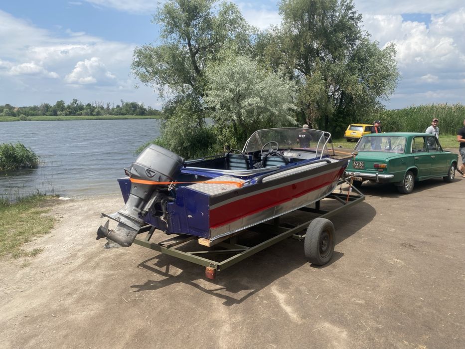 Продам лодку прогрес