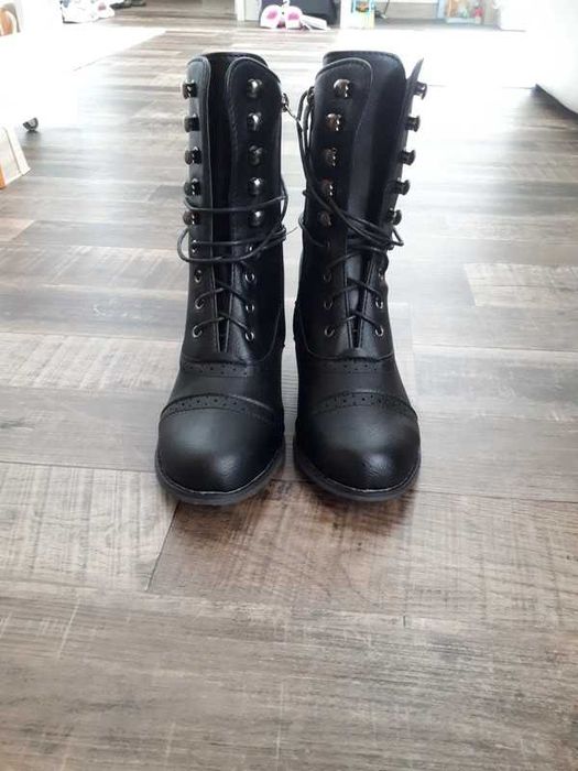 Buty kostiumowe - Guwenantki