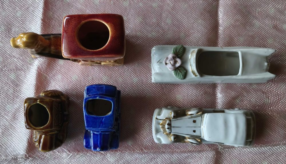 Lote de carros em louça antigos