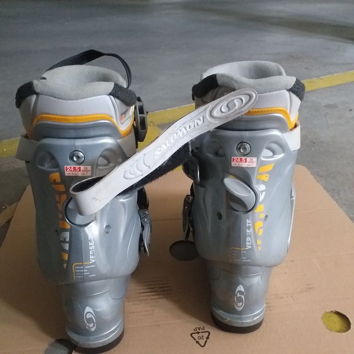 Skis e botas para senhora