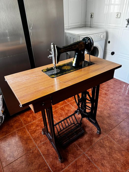 Bazer com tudo barato. Móveis de casa colchão casal