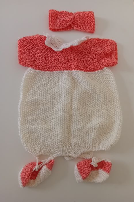 Roupa bebé feita à mão