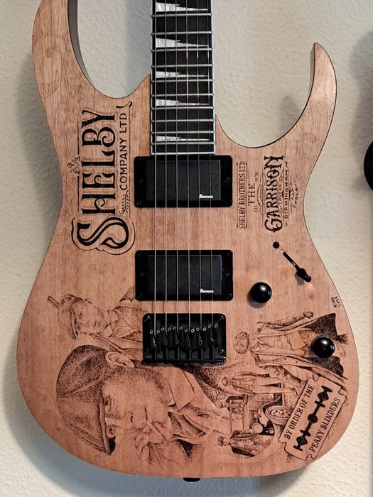 Guitarra eletrica ibanez (peaky blinders)