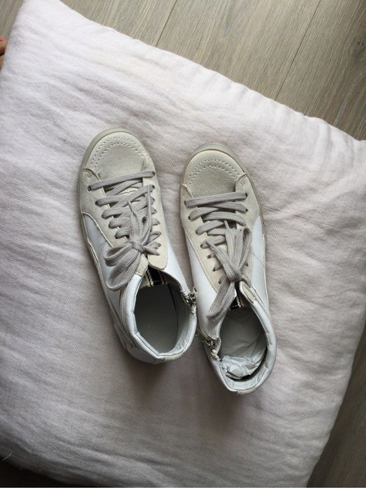 Botas novas, confortáveis e muito versáteis.