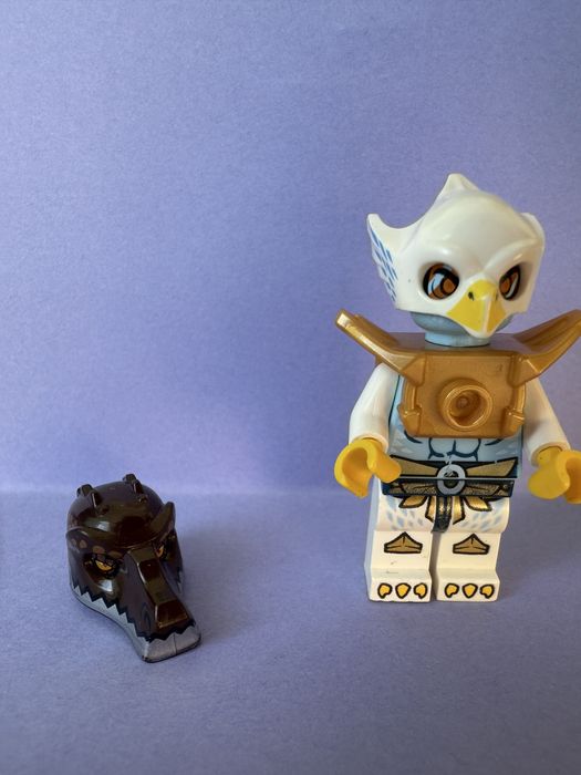 LEGO Minifigurki Chima - Equila (loc010) + Główka z nakryciem Crug uży