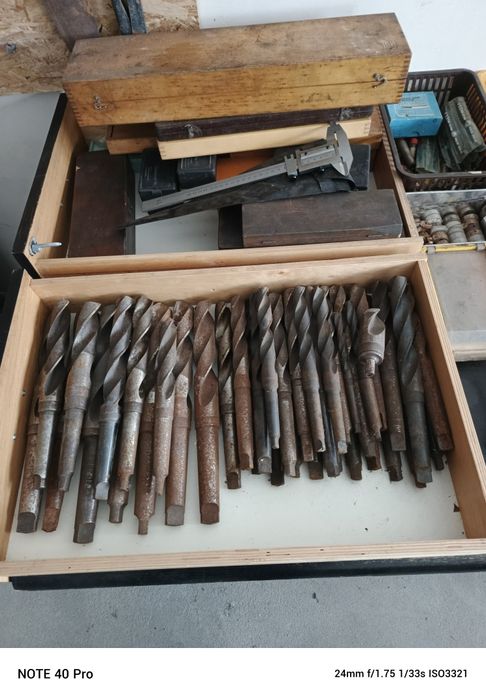 Narzędzia do obróbki metalu .