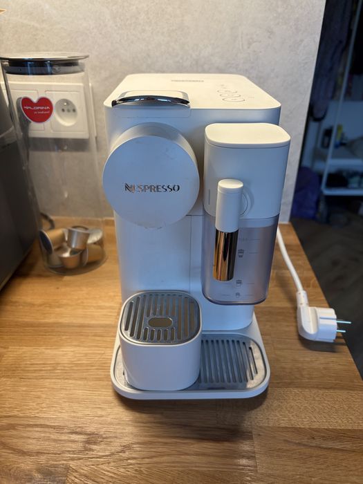 Ekspress na kapsułki Nespresso Lattissima One