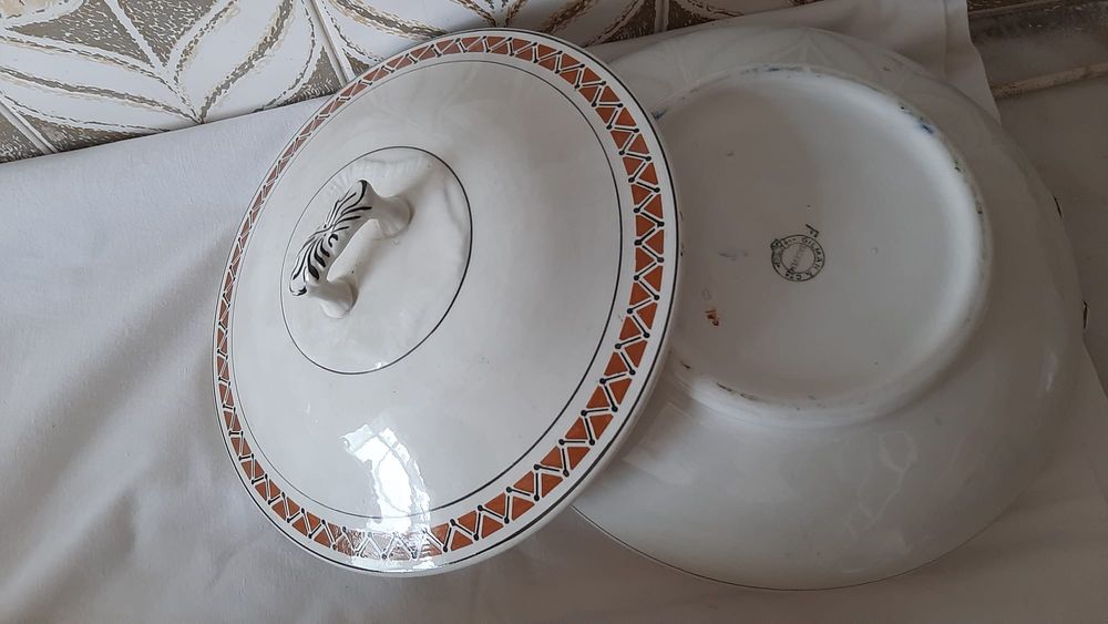 Terrina loiça de Sacavém